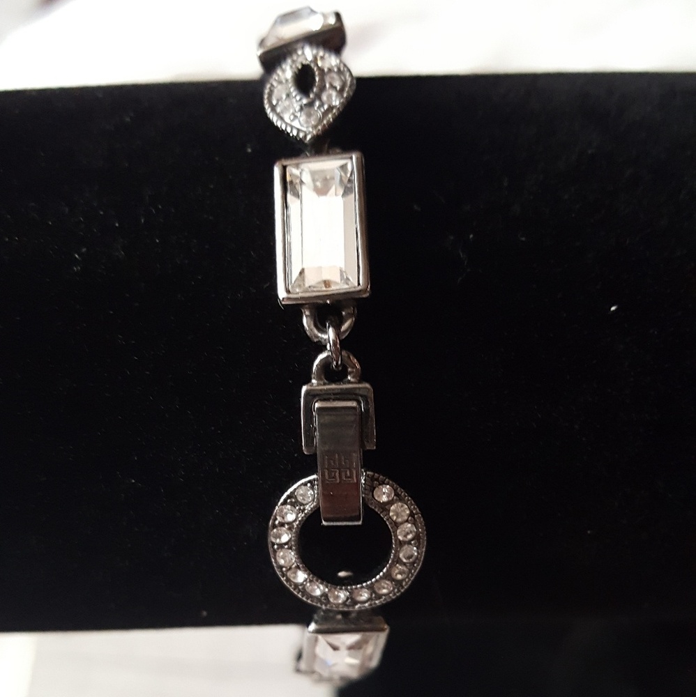 Rhinestone Metal Clasp Bracelet - Picture 4 of 4